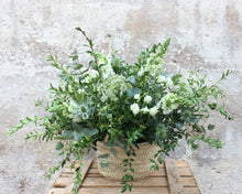 Cargar imagen en el visor de la galería, Cesta mimbre tonos blancos